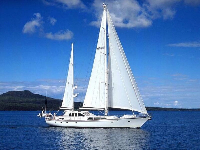 Luxury Crewed Sailing Yacht PACIFIC EAGLE