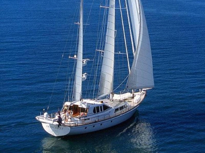 Luxury Crewed Sailing Yacht PACIFIC EAGLE photo 3