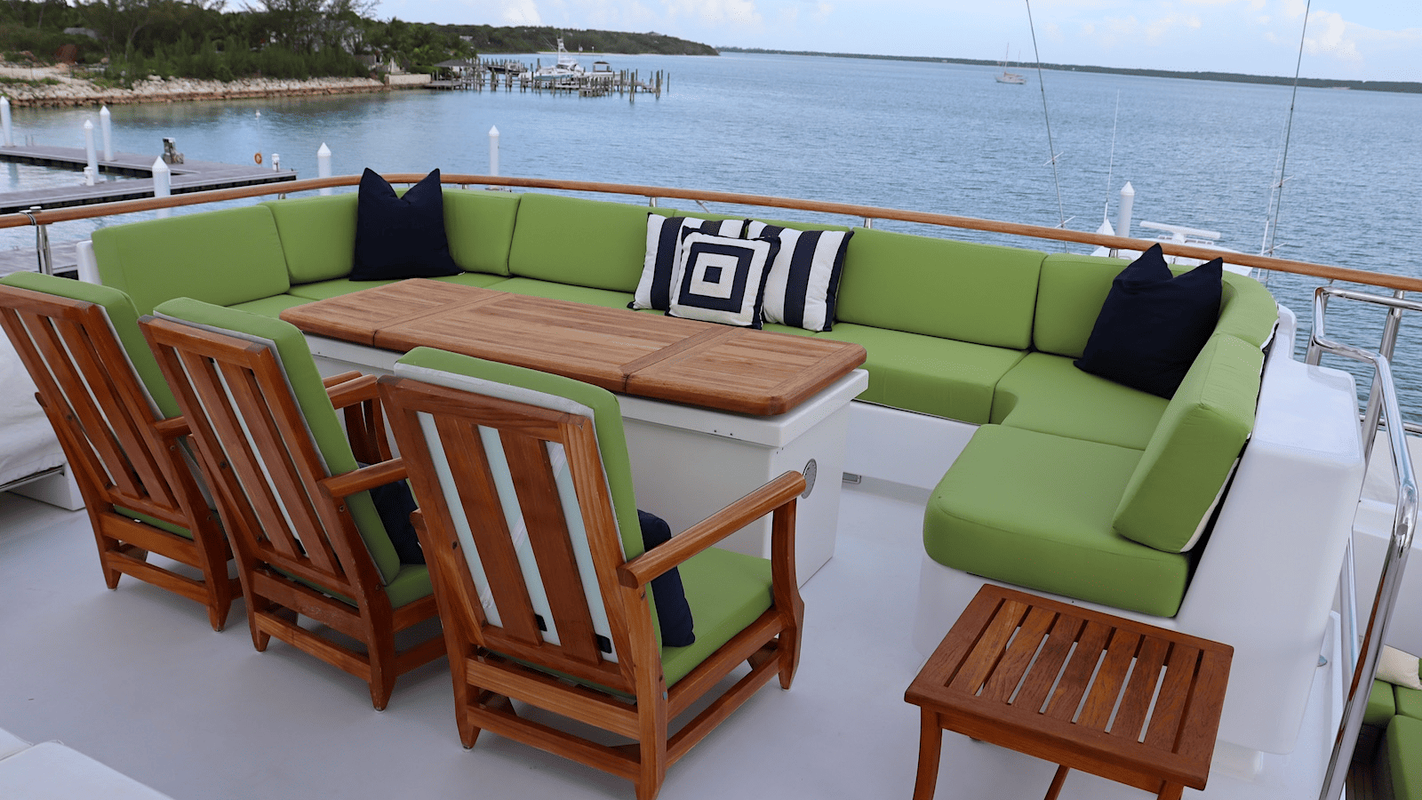 Luxury Crewed Motor Yacht PACKAGE DEAL photo 7