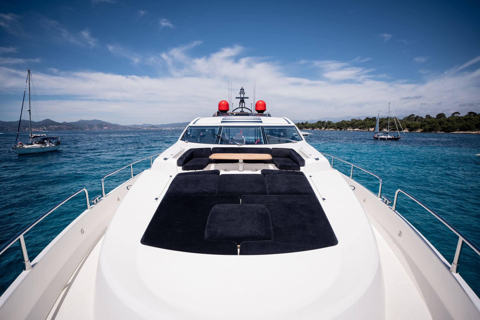 Luxury Crewed Motor Yacht PALUMBA photo 8