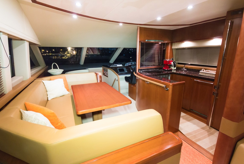 Luxury Crewed Motor Yacht PAMANGO photo 5