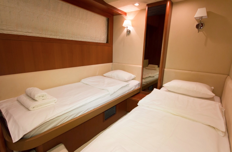 Luxury Crewed Motor Yacht PAMANGO photo 7