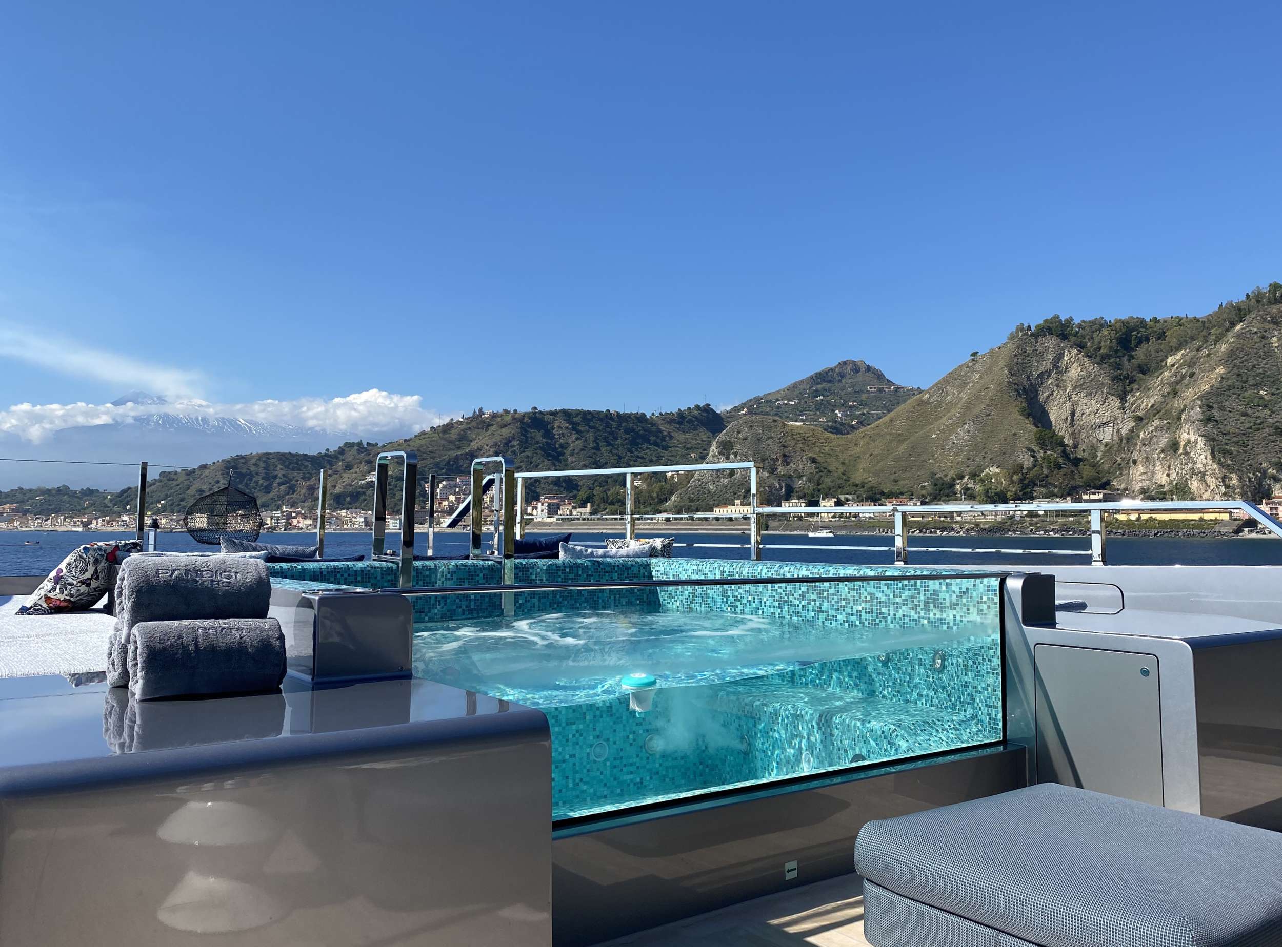 Luxury Crewed Motor Yacht PANDION PEARL photo 3