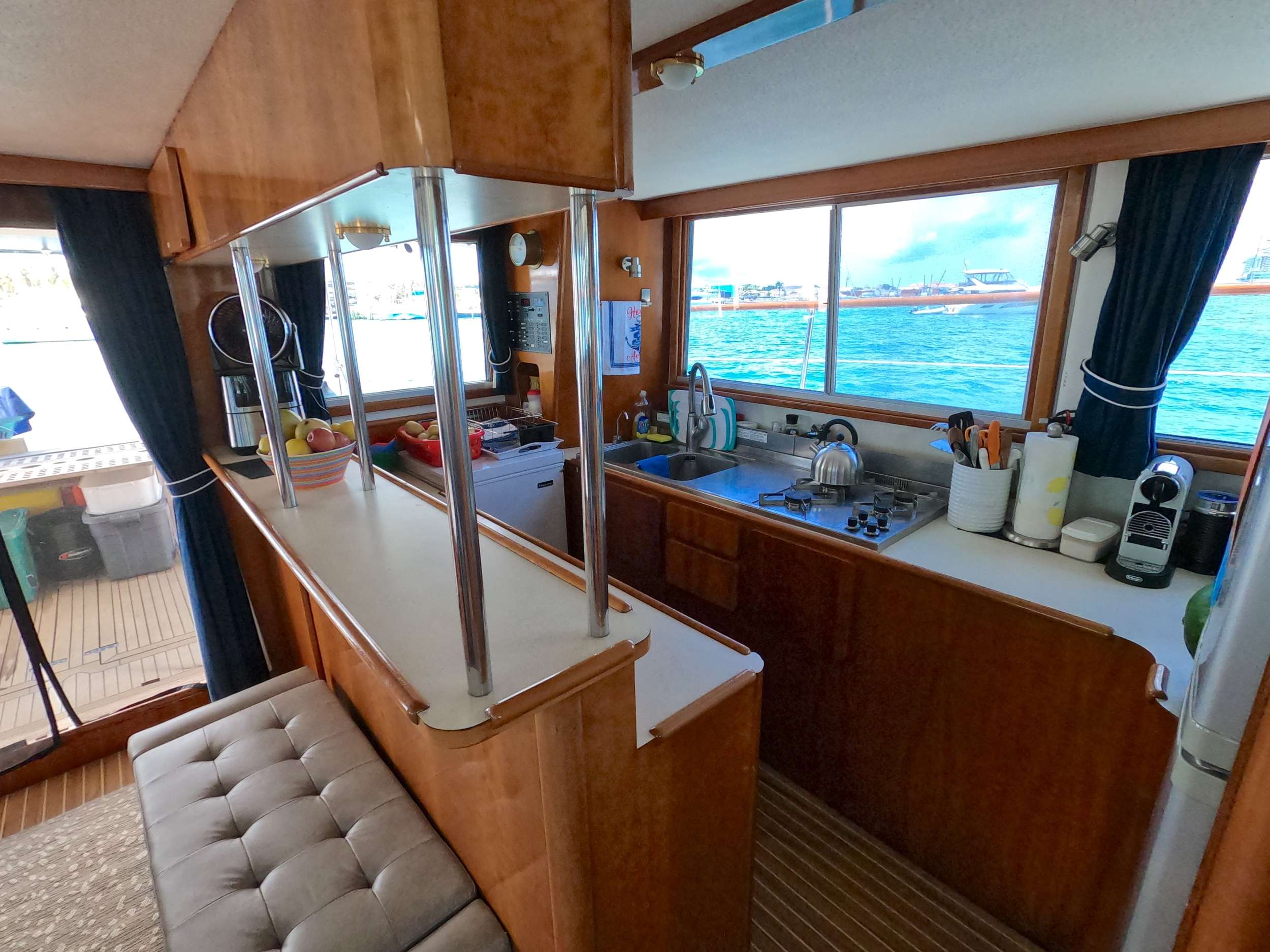 Crewed Power Catamaran PANDORA photo 7