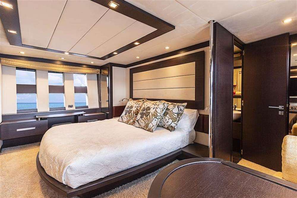 Crewed Motor Yacht PANTHERA photo 6