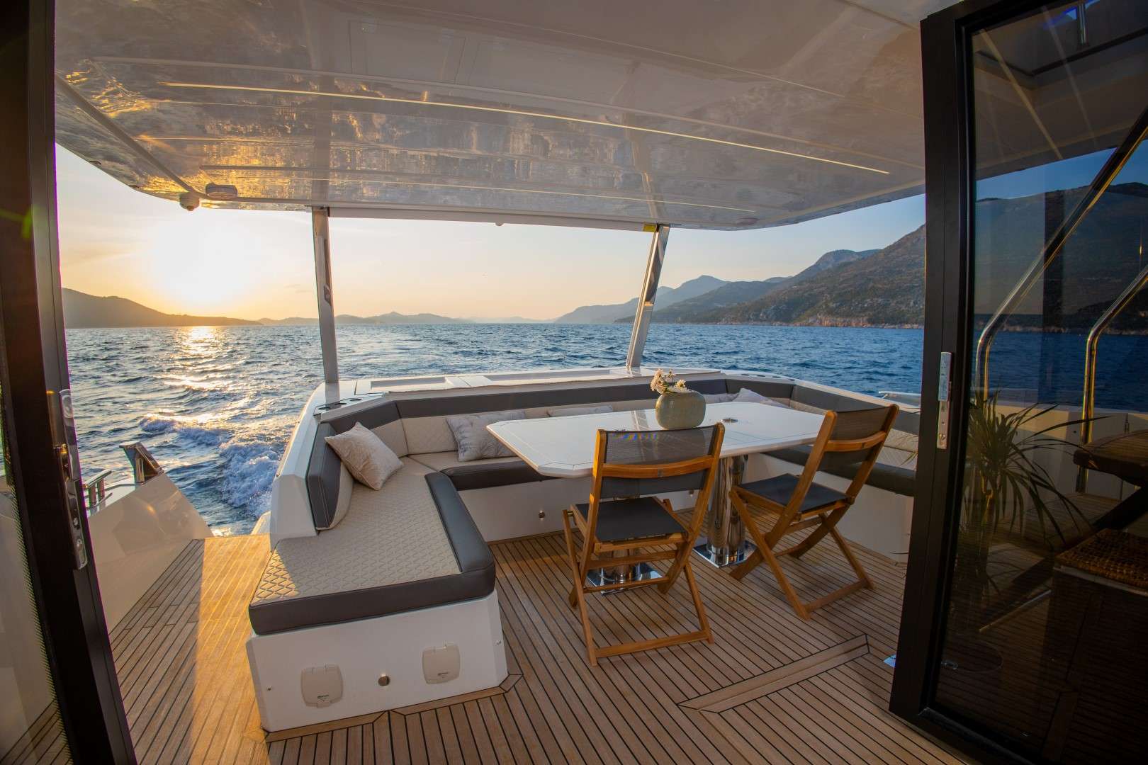 Luxury Crewed Motor Yacht PARADISE photo 7