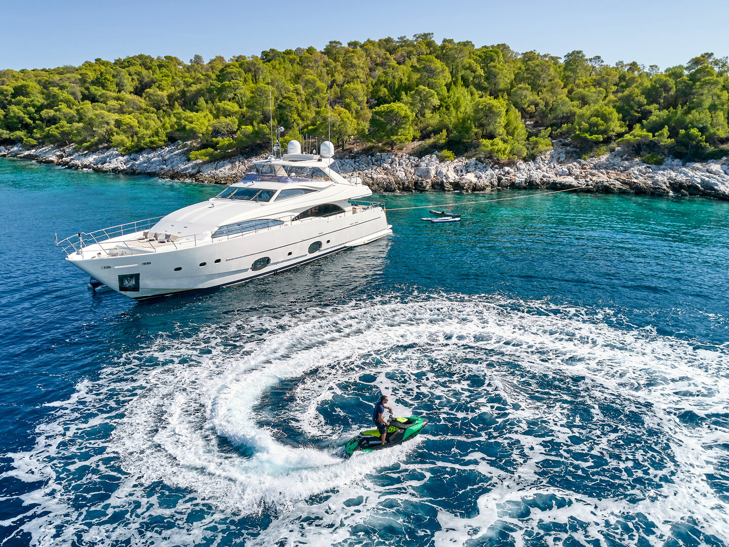 Luxury Crewed Motor Yacht PAREAKKI photo 3