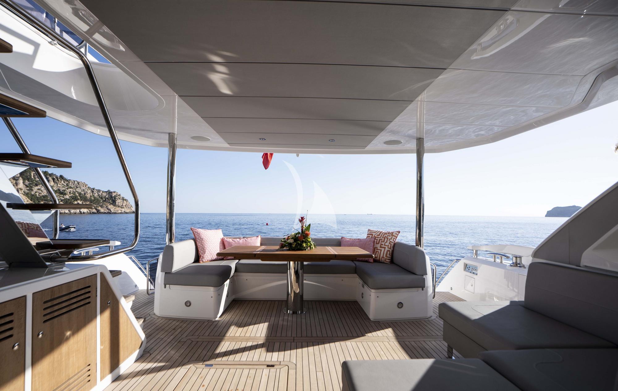 Crewed Motor Yacht PASHBAR photo 8