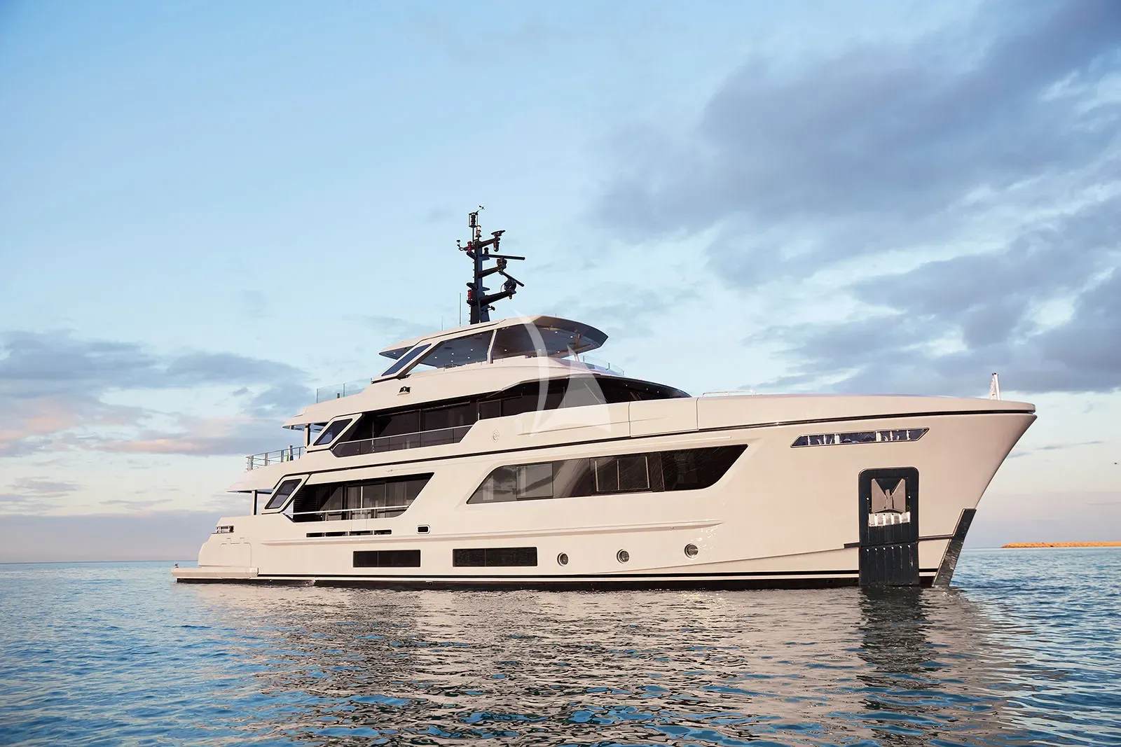 Luxury Crewed Motor Yacht PAZIENZA