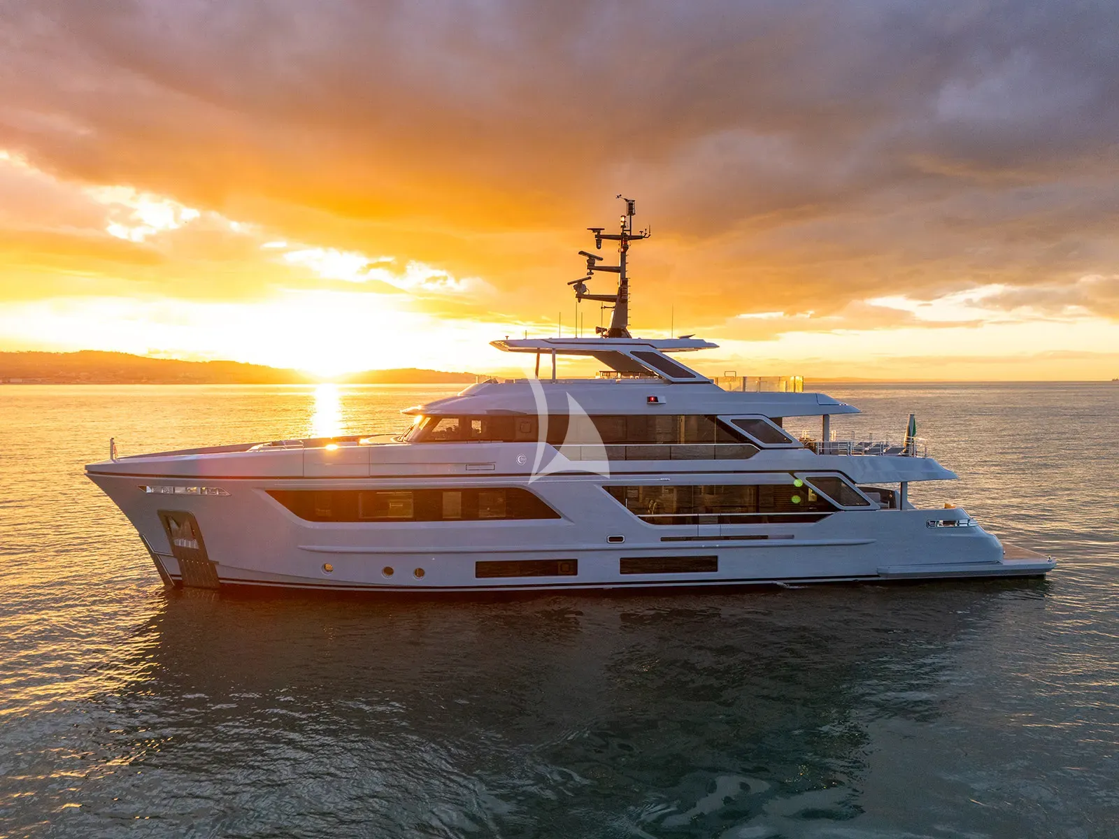 Luxury Crewed Motor Yacht PAZIENZA photo 5