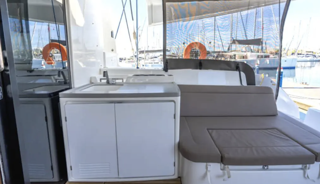 Crewed Catamaran PELAGIC CAT photo 5