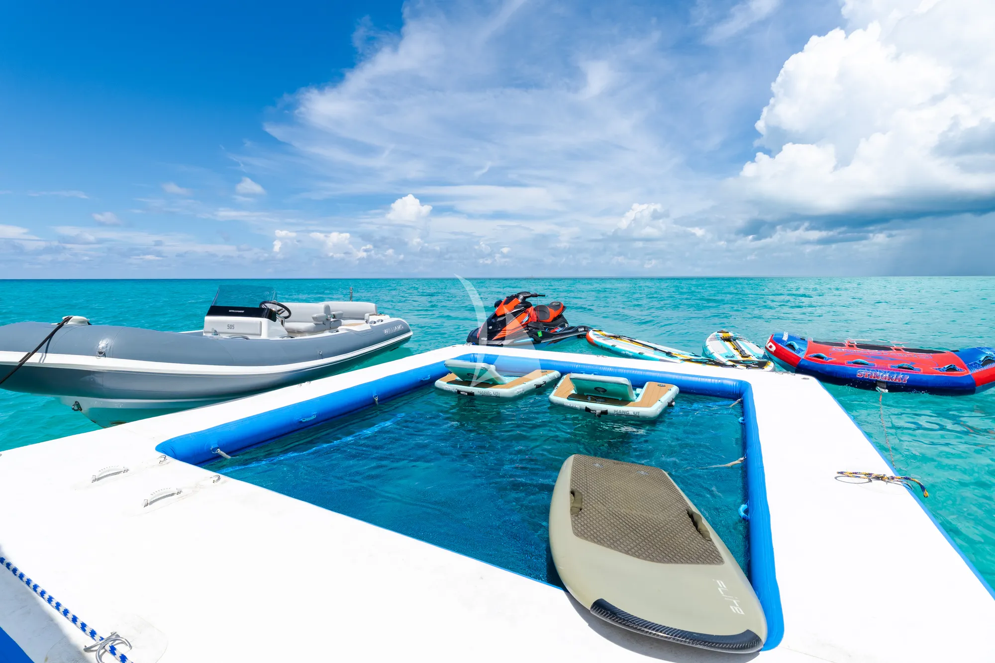 Luxury Crewed Motor Yacht PENJA photo 6