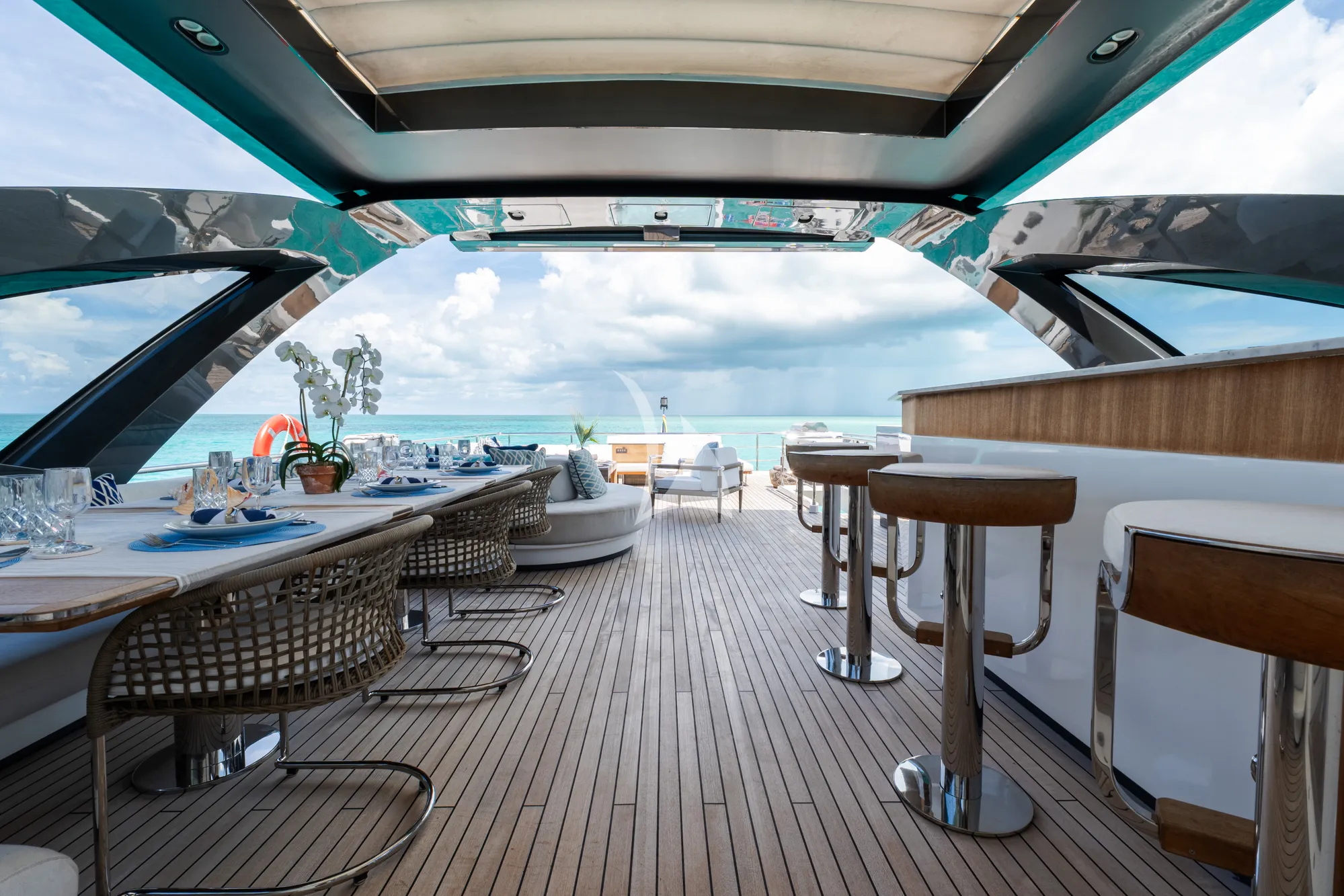 Luxury Crewed Motor Yacht PENJA photo 7