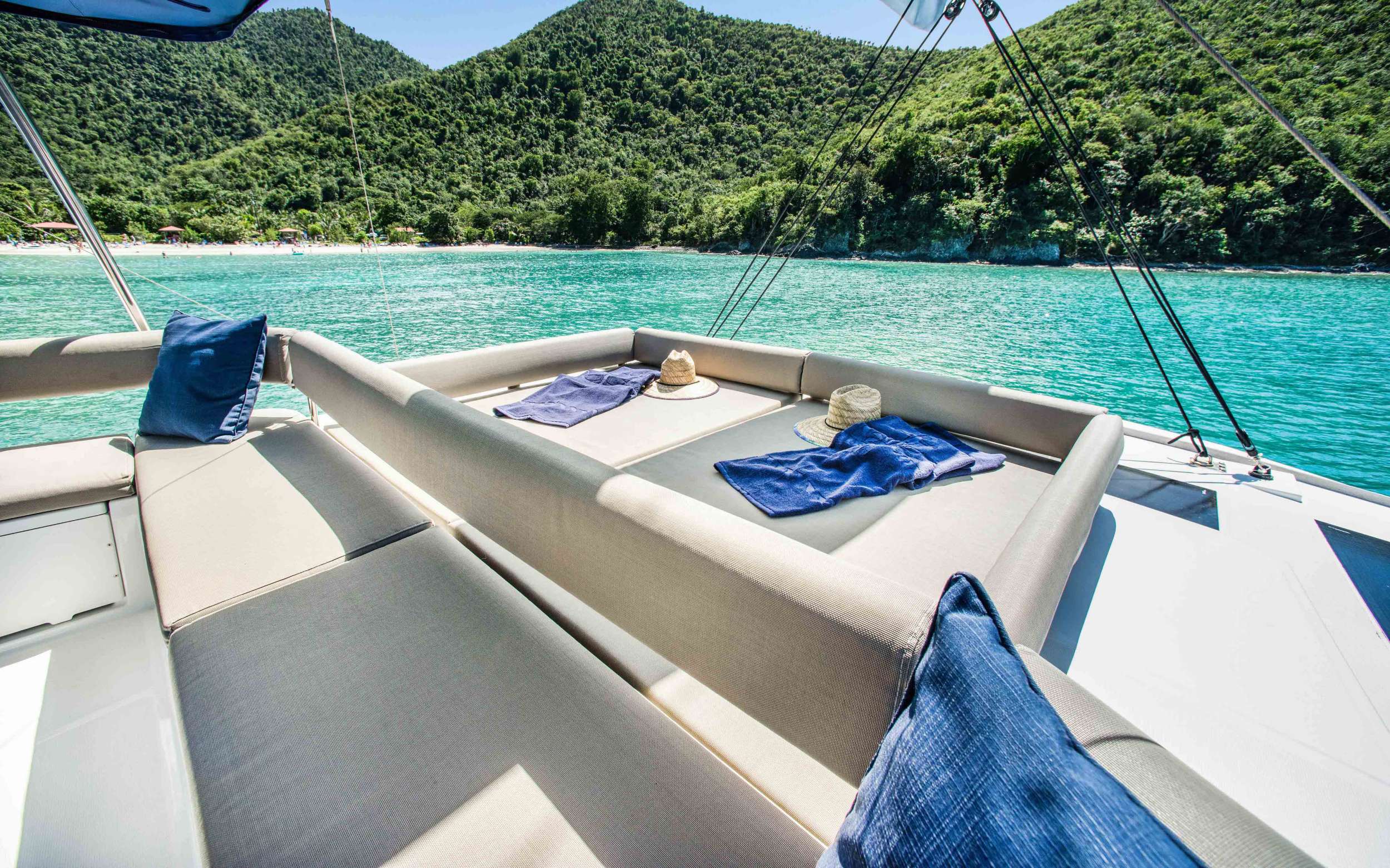 Crewed Sailing Catamaran PERMABEAR photo 8