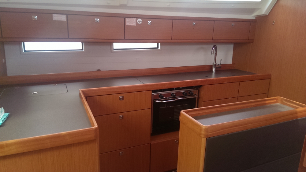 Bareboat Sailing Yacht PERSEUS photo 5