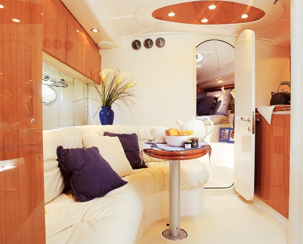 Crewed Motor Yacht Pershing 37 photo 6