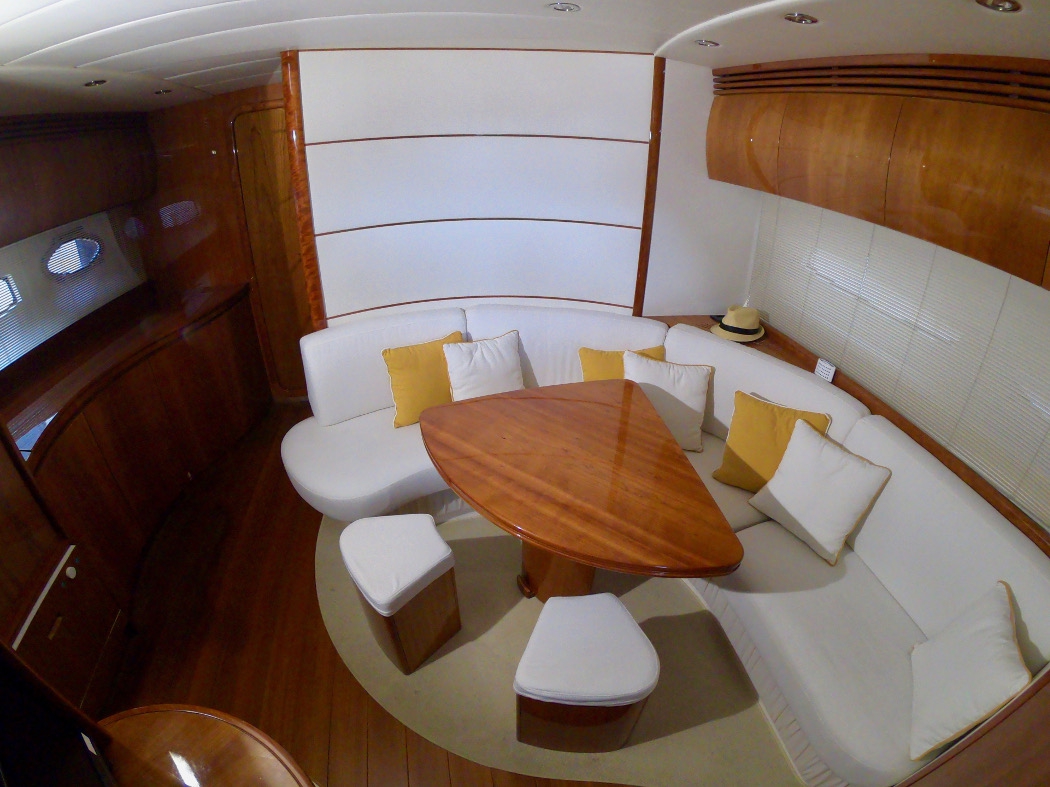 Crewed Motor Yacht Pershing 46 photo 4