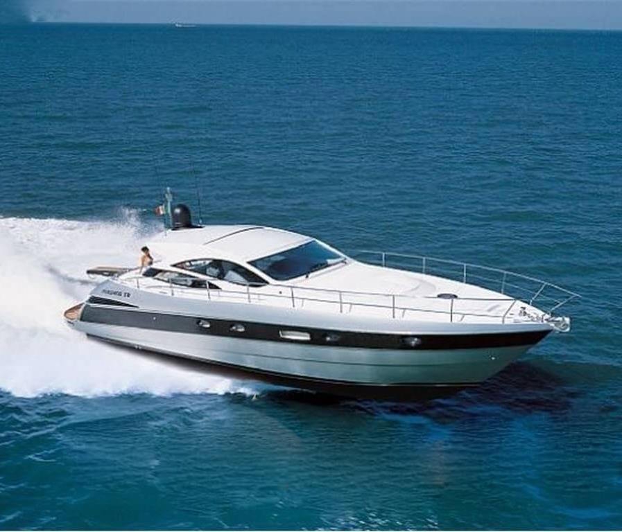Crewed Motor Yacht Pershing 50 photo 6