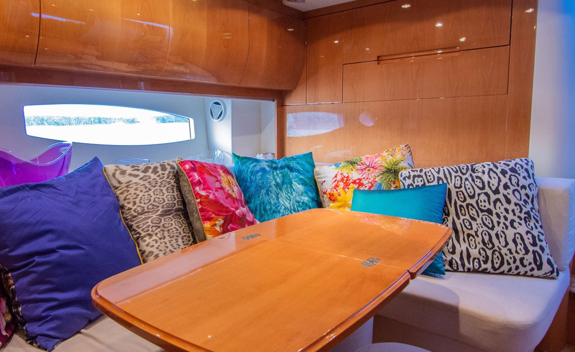 Crewed Motor Yacht Pershing 56 photo 8