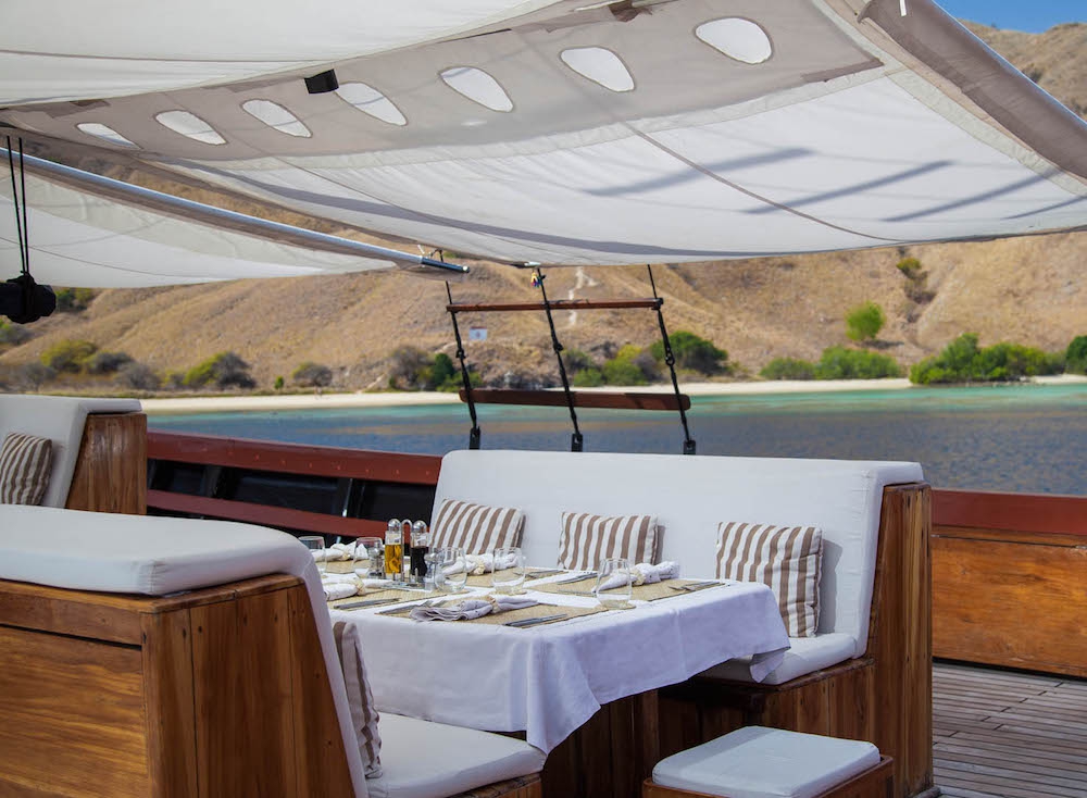 Luxury Crewed Sailing Yacht PHINISI 42 SAM photo 3