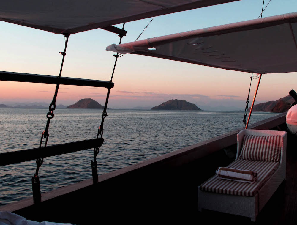 Luxury Crewed Sailing Yacht PHINISI 42 SAM photo 5