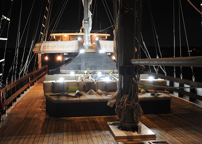 Luxury Crewed Sailing Yacht Phinisi 53 photo 6