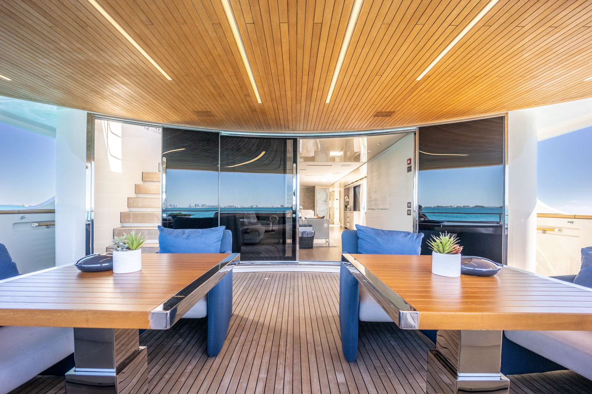 Luxury Crewed Motor Yacht PHOENIX photo 8