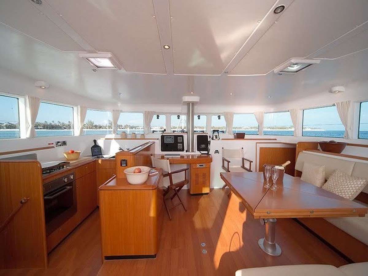 Luxury Crewed Catamaran PHYSALIA photo 6