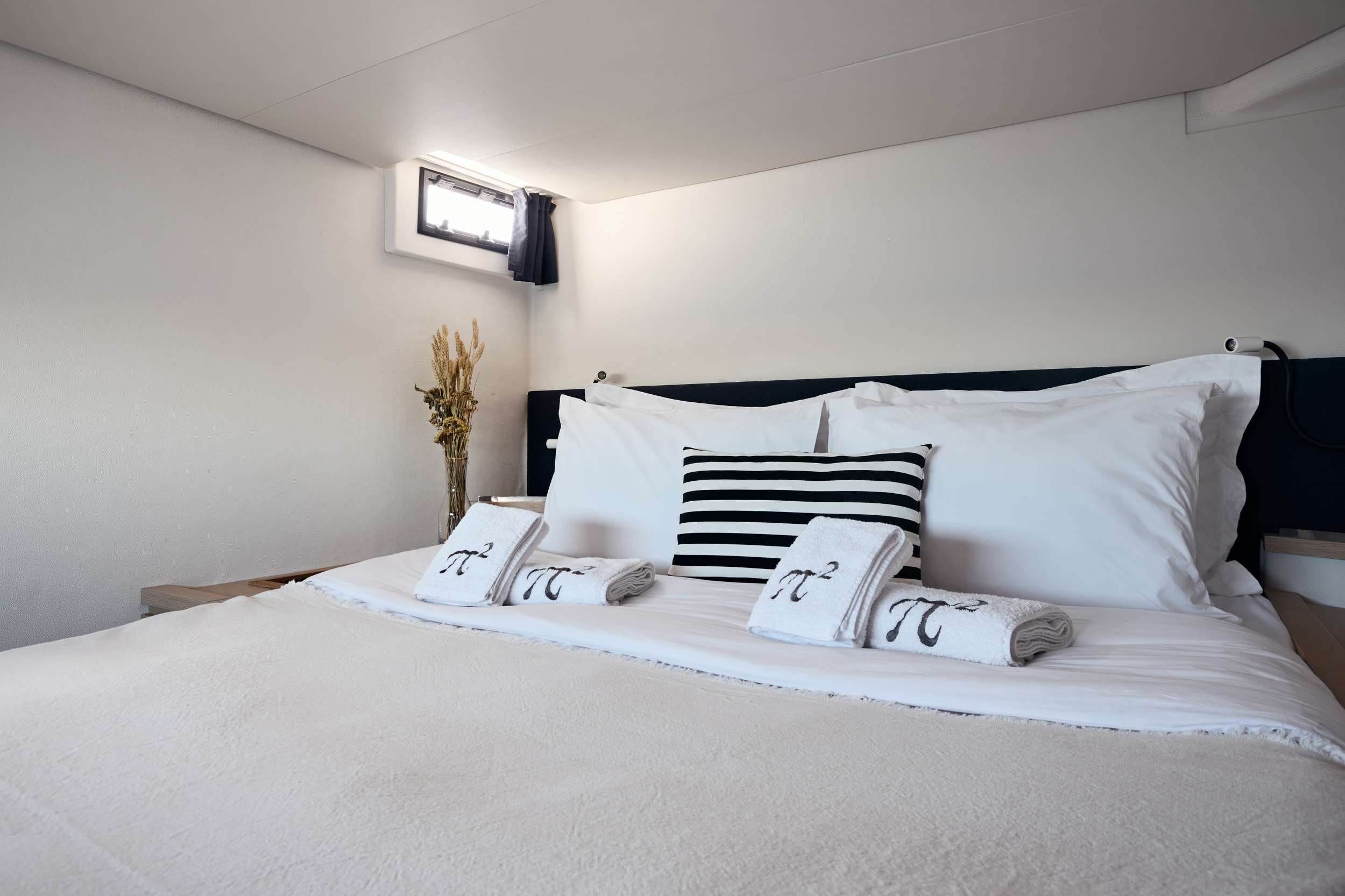 Luxury Crewed Catamaran PI 2 photo 6