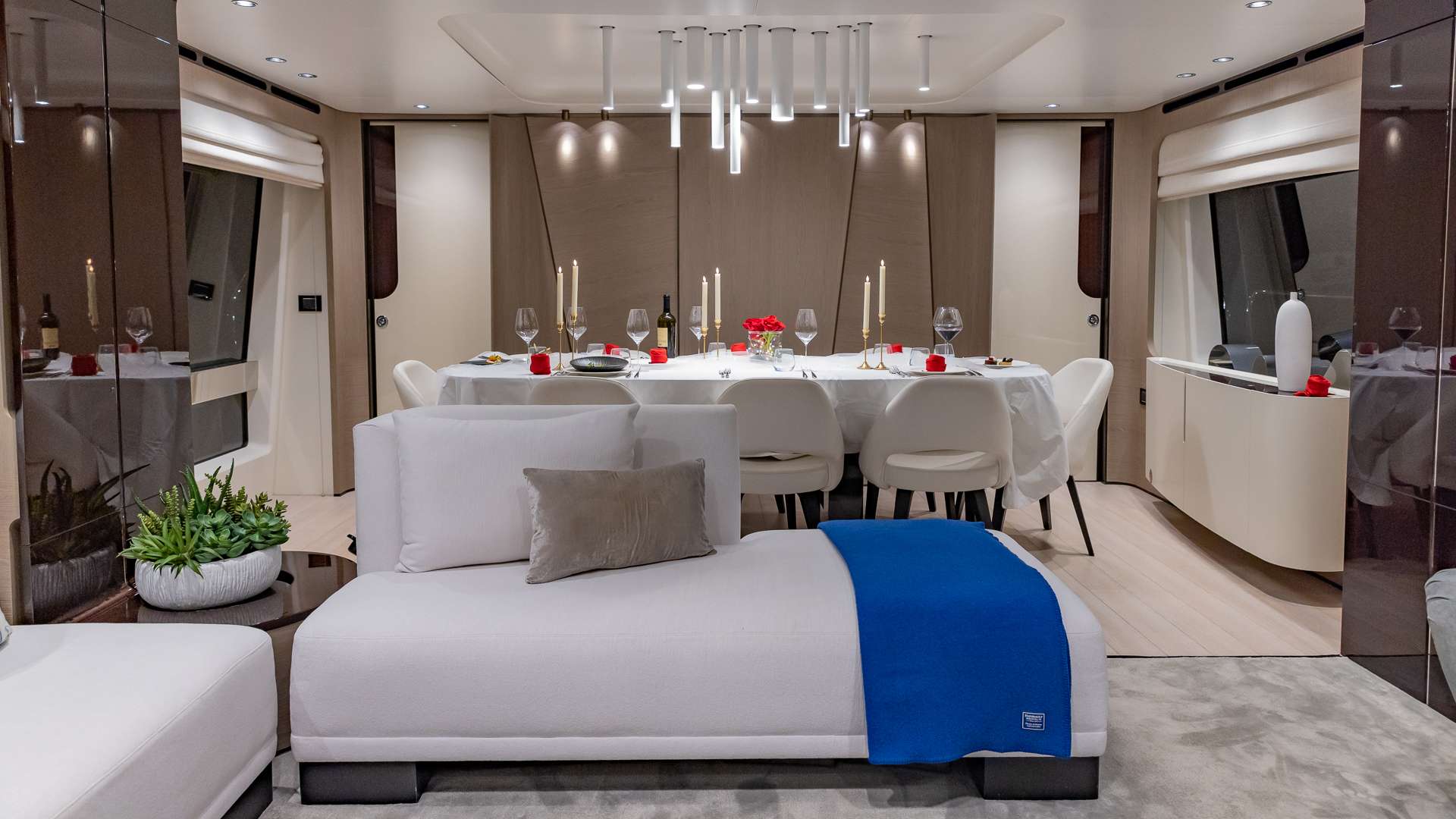 Crewed Motor Yacht PIER PRESSURE photo 6