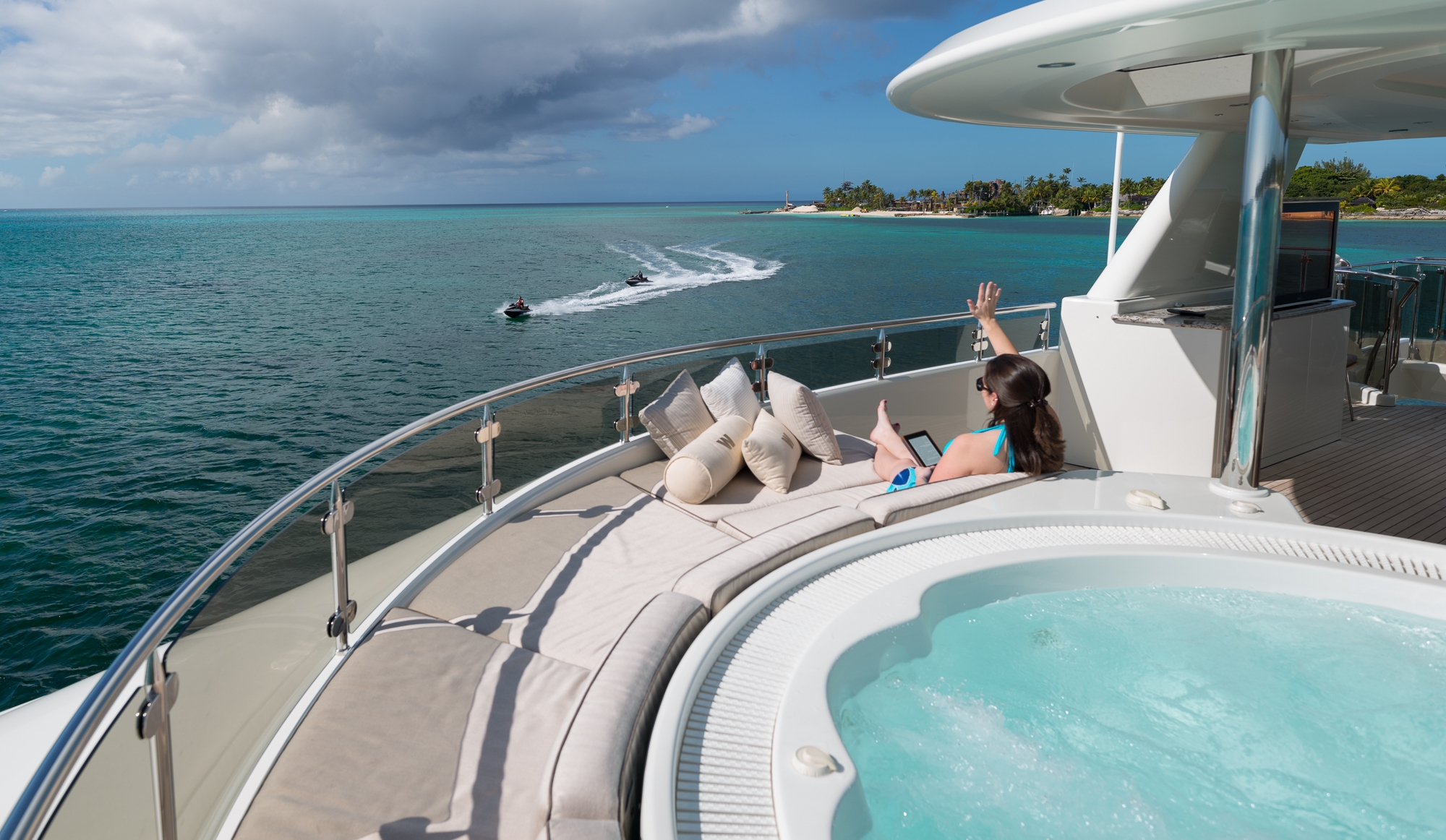 Luxury Crewed Motor Yacht PIPE DREAM photo 5