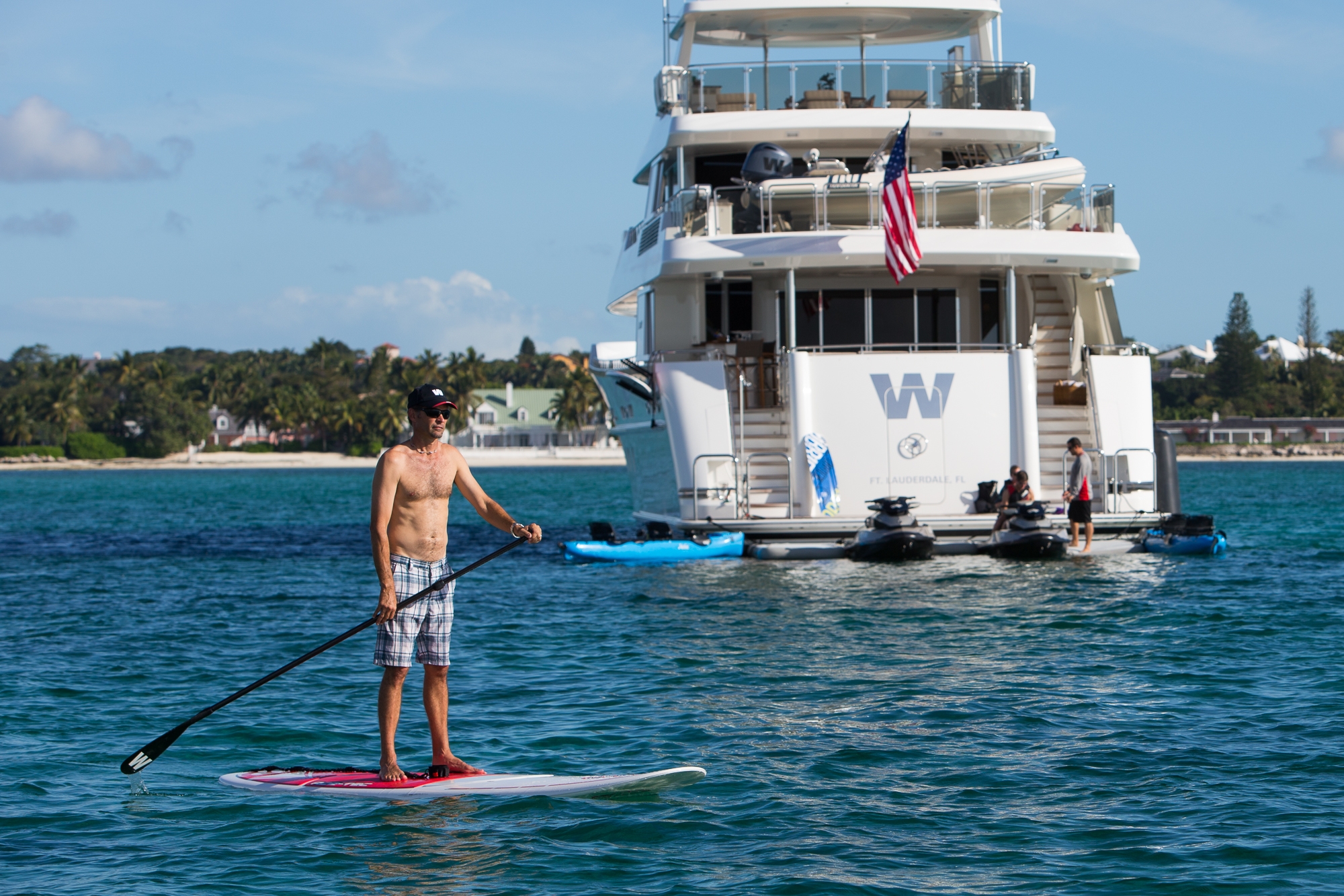 Luxury Crewed Motor Yacht PIPE DREAM photo 7