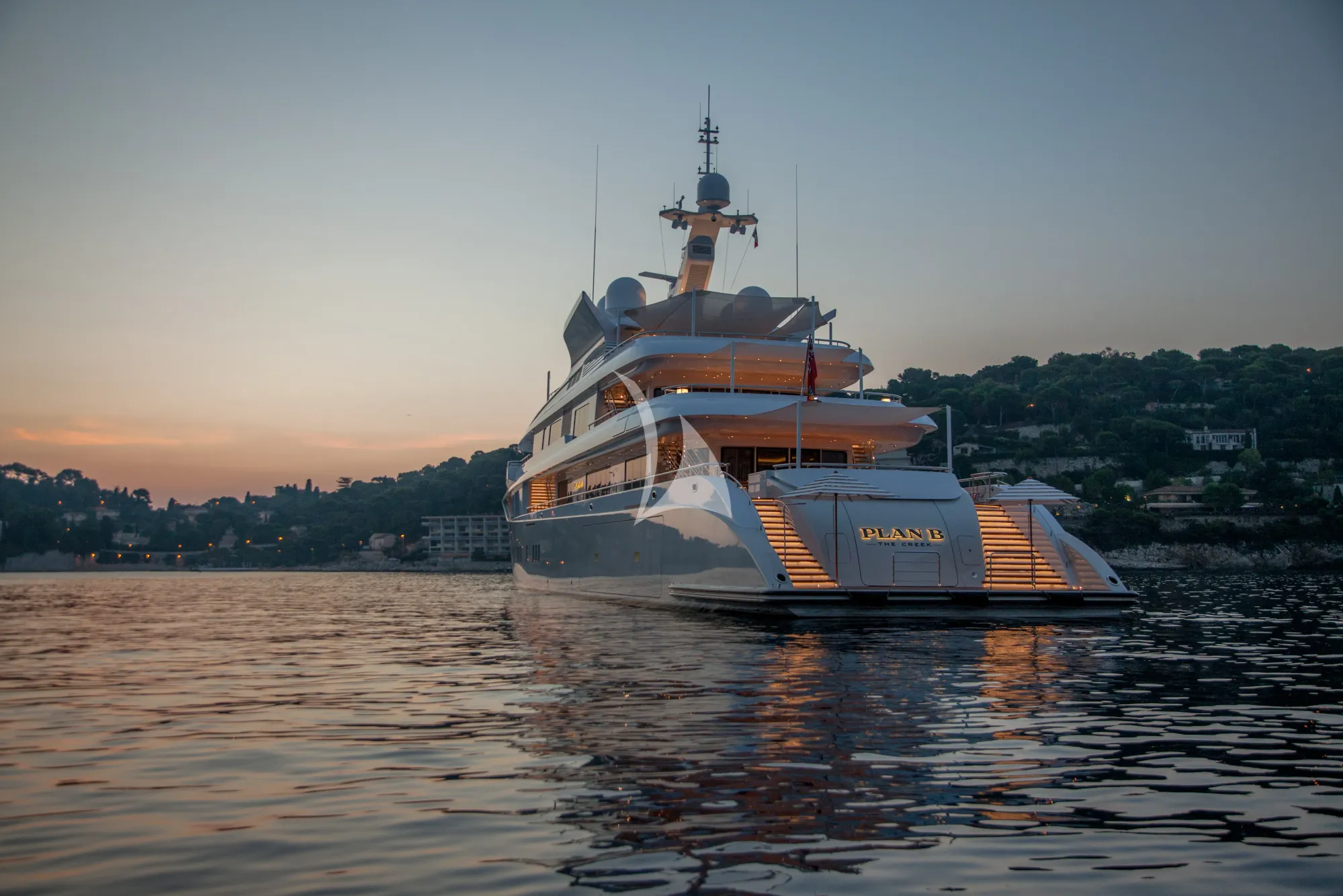 Luxury Crewed Motor Yacht PLAN B photo 4