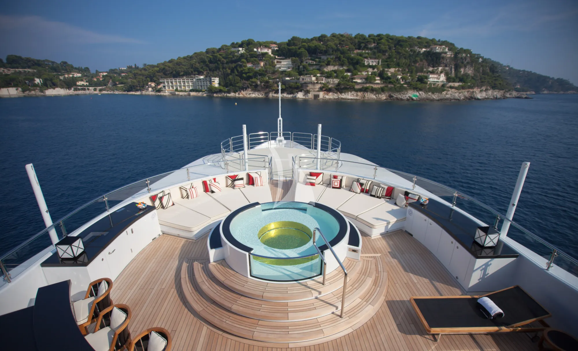 Luxury Crewed Motor Yacht PLAN B photo 8