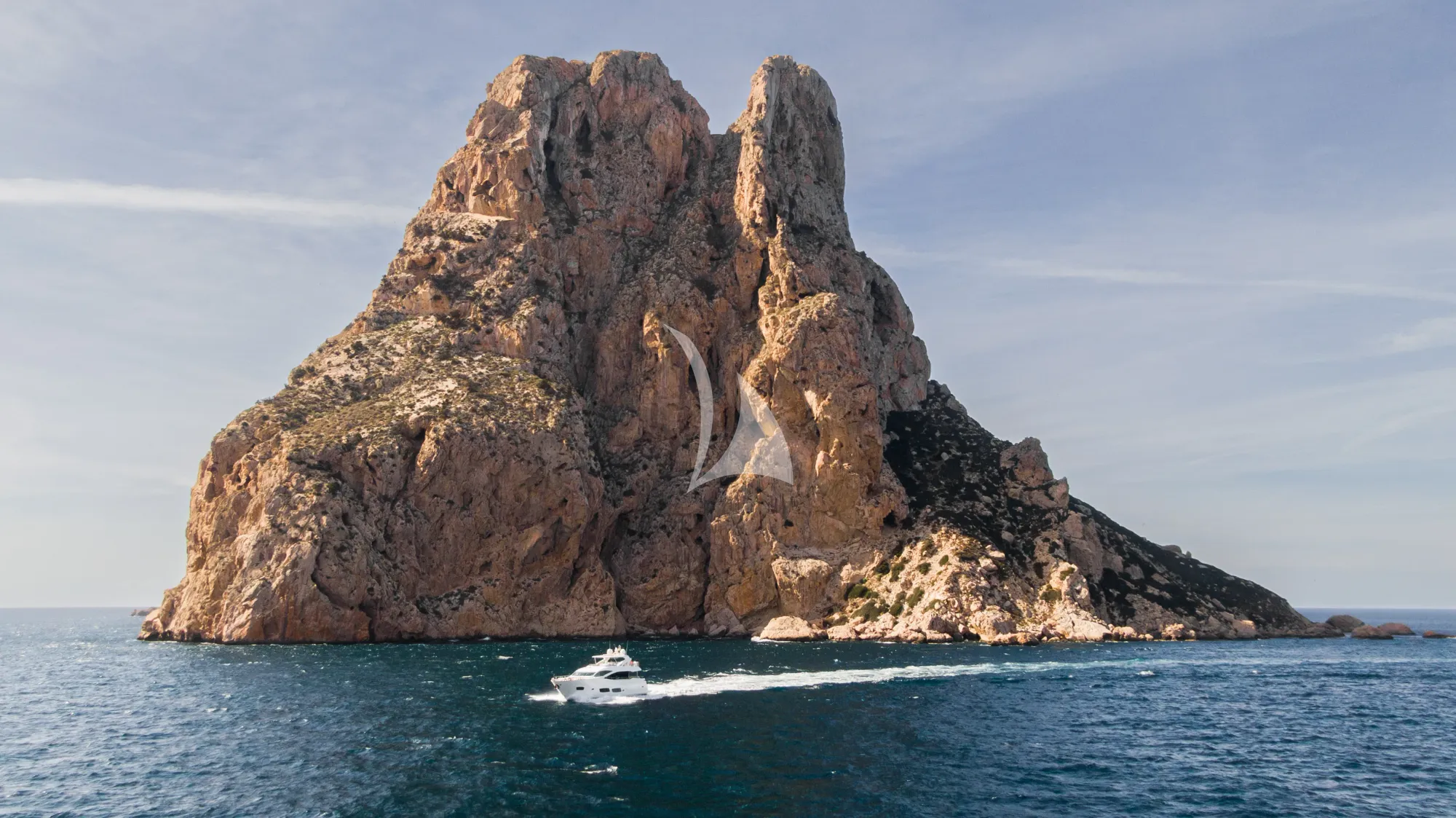 Luxury Crewed Motor Yacht PLAY THE GAME photo 7