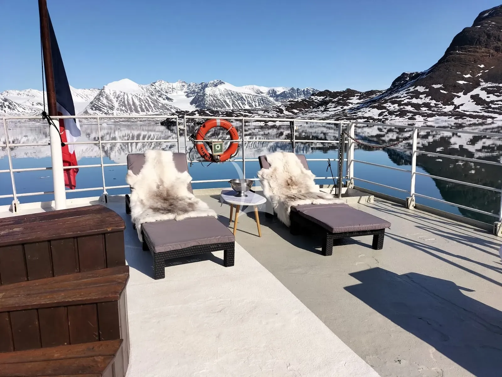 Luxury Crewed Motor Yacht POLARFRONT photo 6