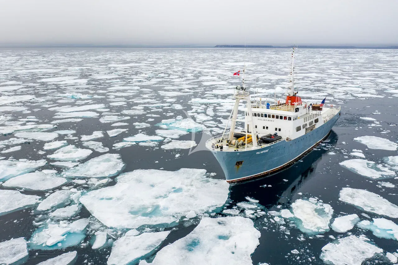 Luxury Crewed Motor Yacht POLARFRONT photo 7