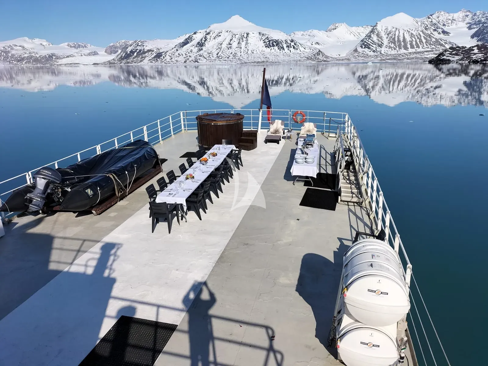 Luxury Crewed Motor Yacht POLARFRONT photo 8