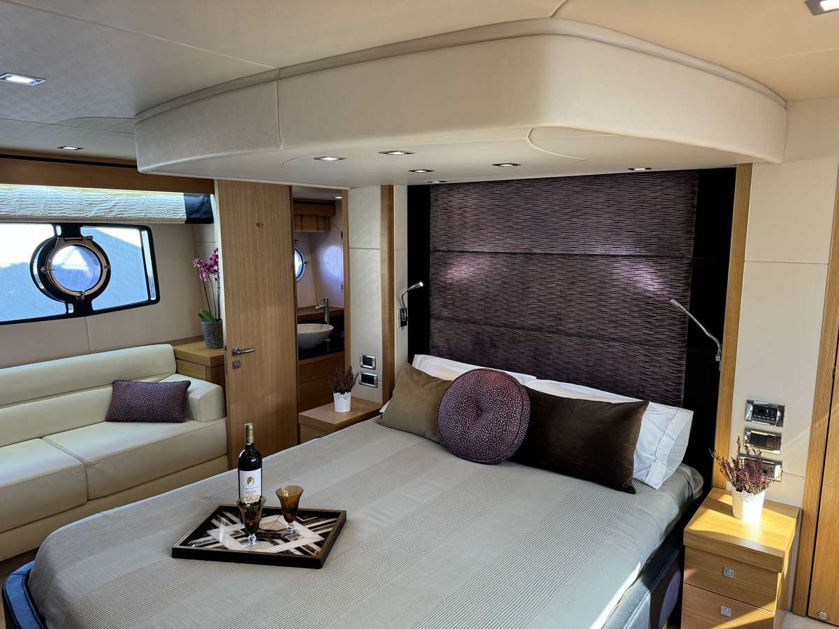 Crewed Motor Yacht POLPO photo 5