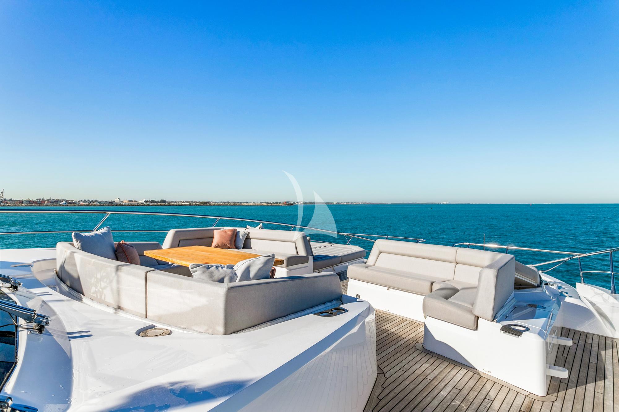 Luxury Crewed Motor Yacht POPS photo 4