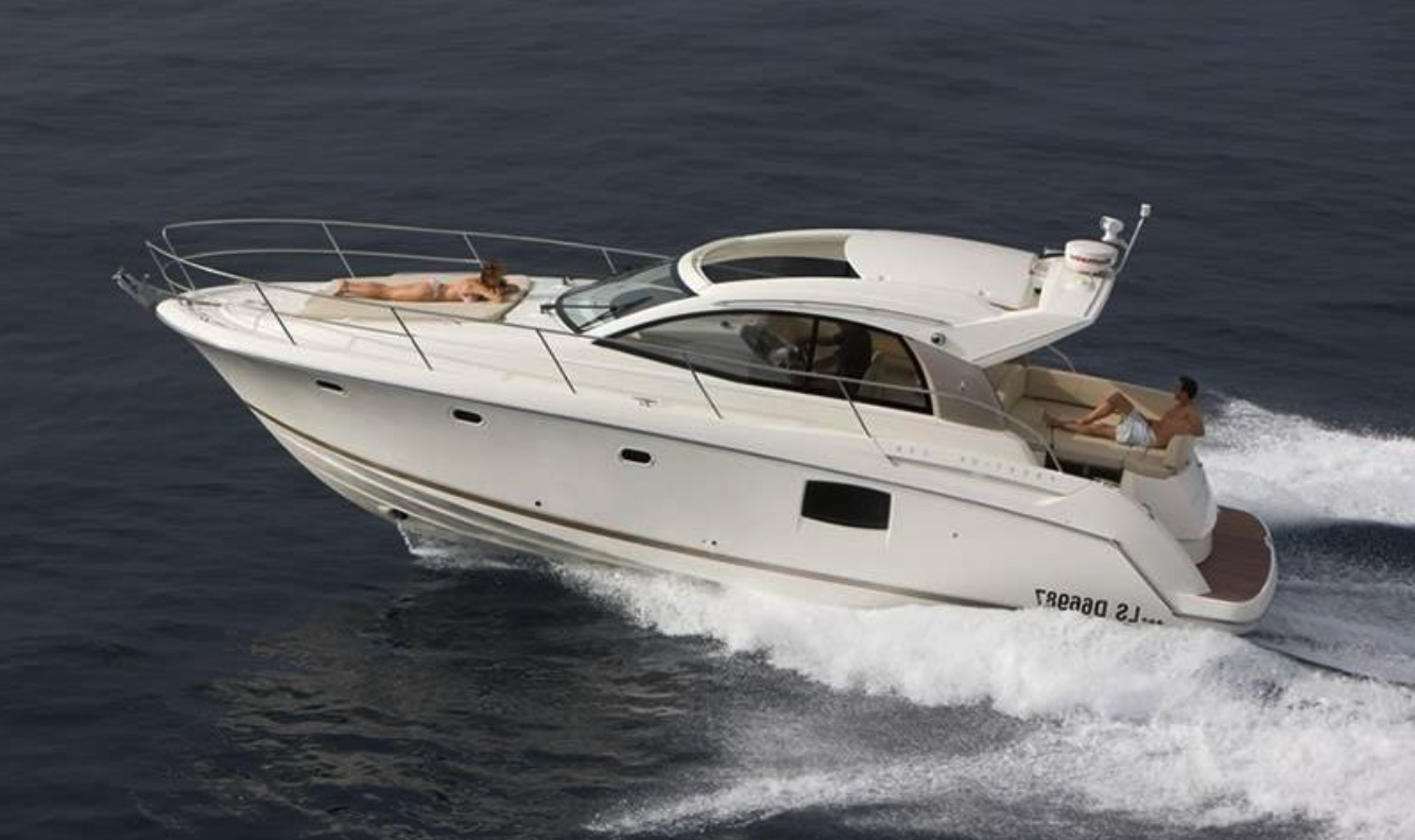 Crewed Motor Yacht Prestige 390S