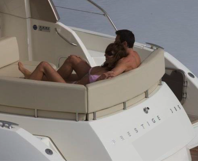 Crewed Motor Yacht Prestige 390S photo 8