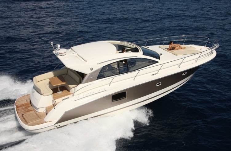 Crewed Motor Yacht Prestige 42s