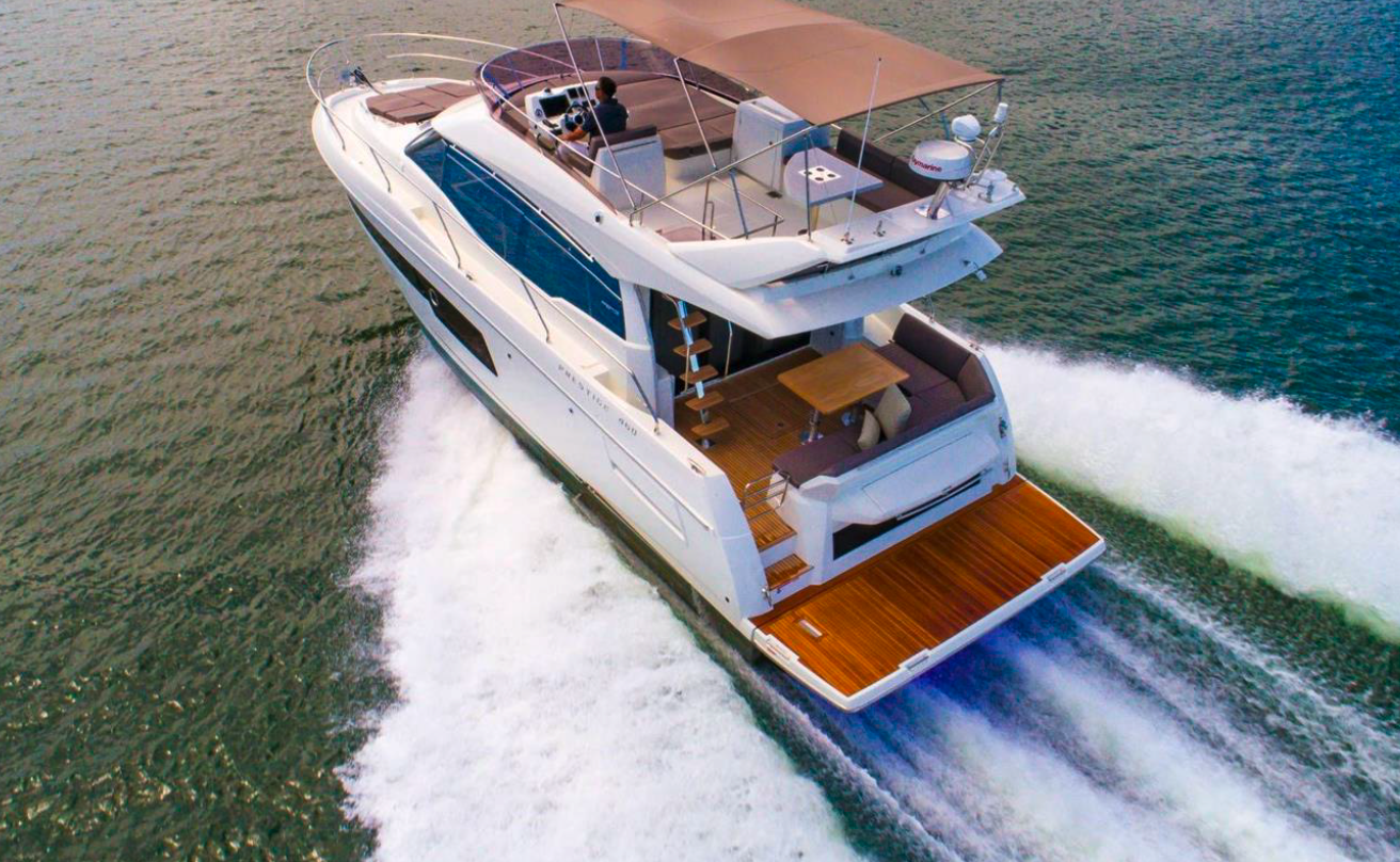 Crewed Motor Yacht Prestige 460 Fly photo 3