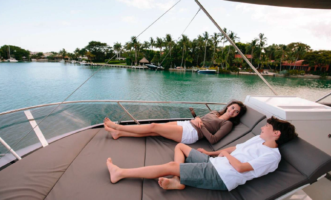 Crewed Motor Yacht Prestige 460 Fly photo 5