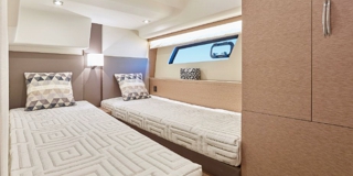 Bareboat Motor Yacht Prestige 500 Fly photo 8