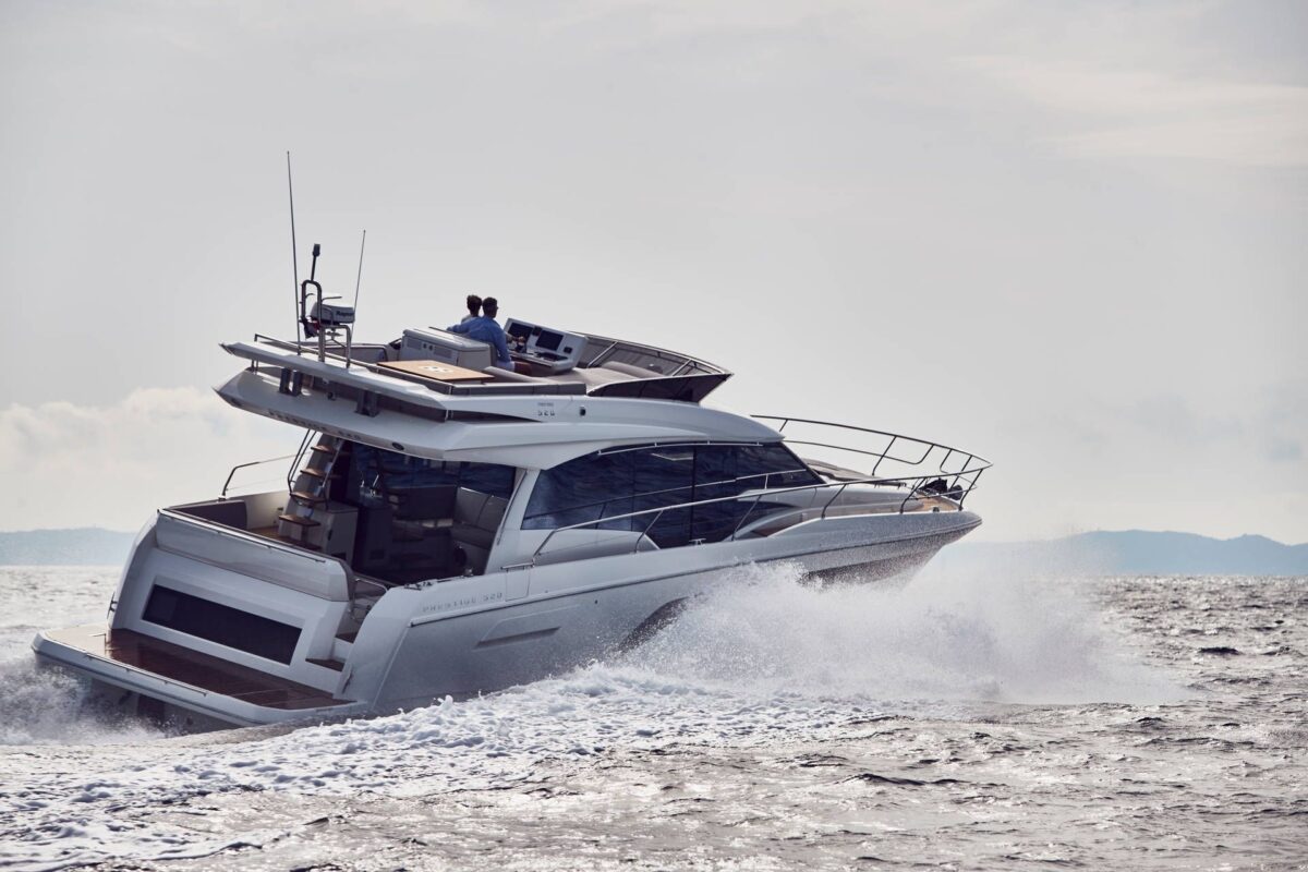 Luxury Crewed Motor Yacht Prestige 520 Fly photo 4