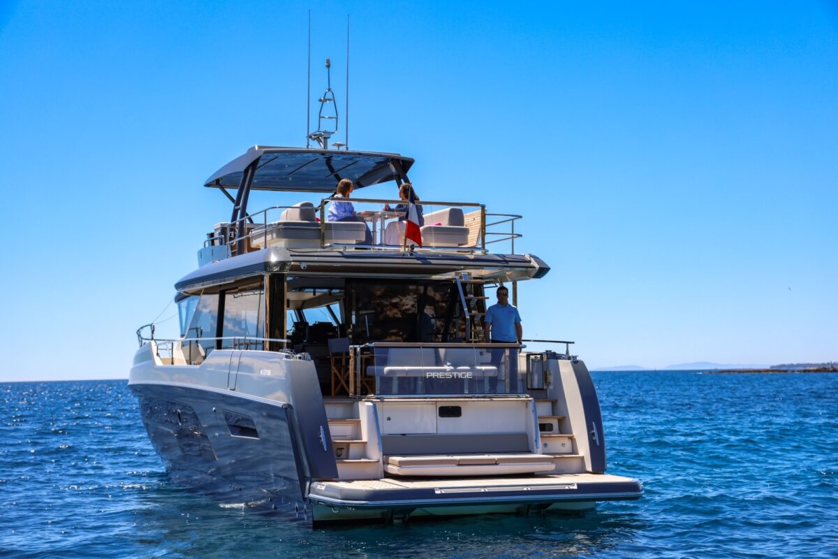 Crewed Motor Yacht Prestige X60 photo 3