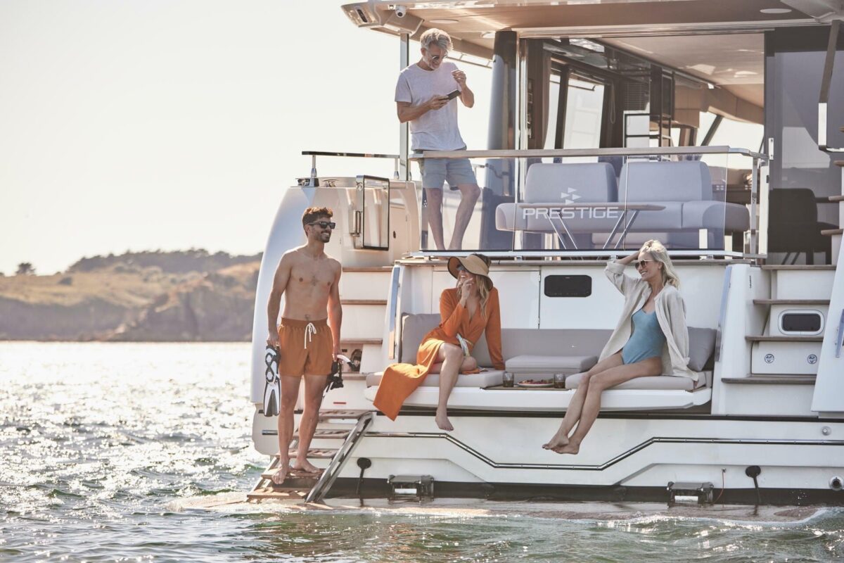 Crewed Motor Yacht Prestige X60 photo 7