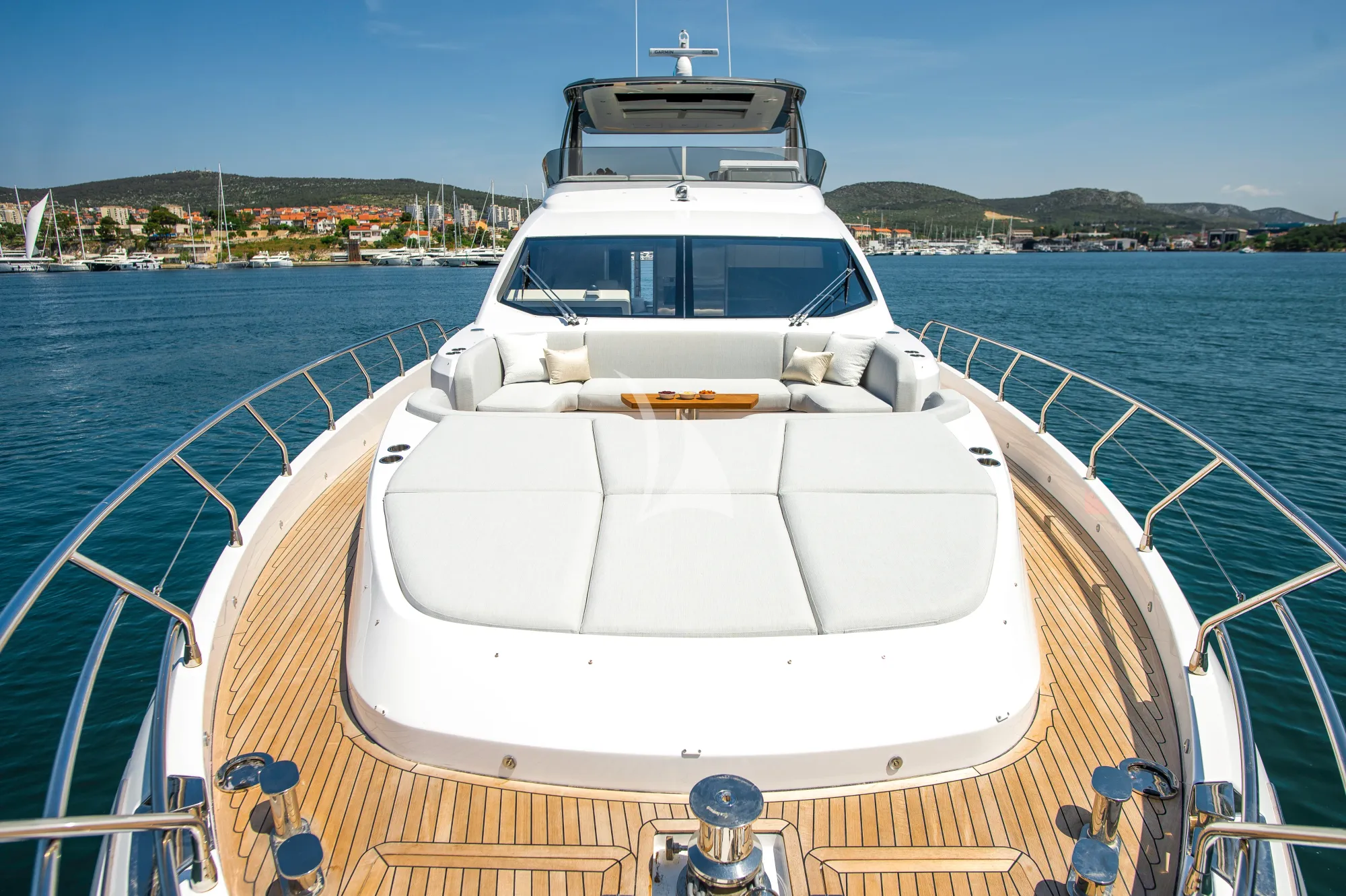 Crewed Motor Yacht PREWI photo 3